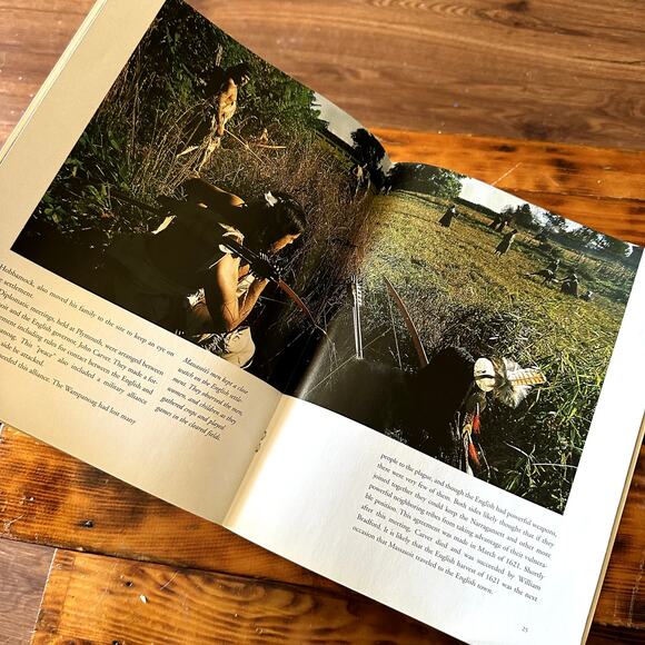 Vintage 2002 Scholastic 1621 A New Look At Thanksgiving Paperback Book - Picture 7 of 11